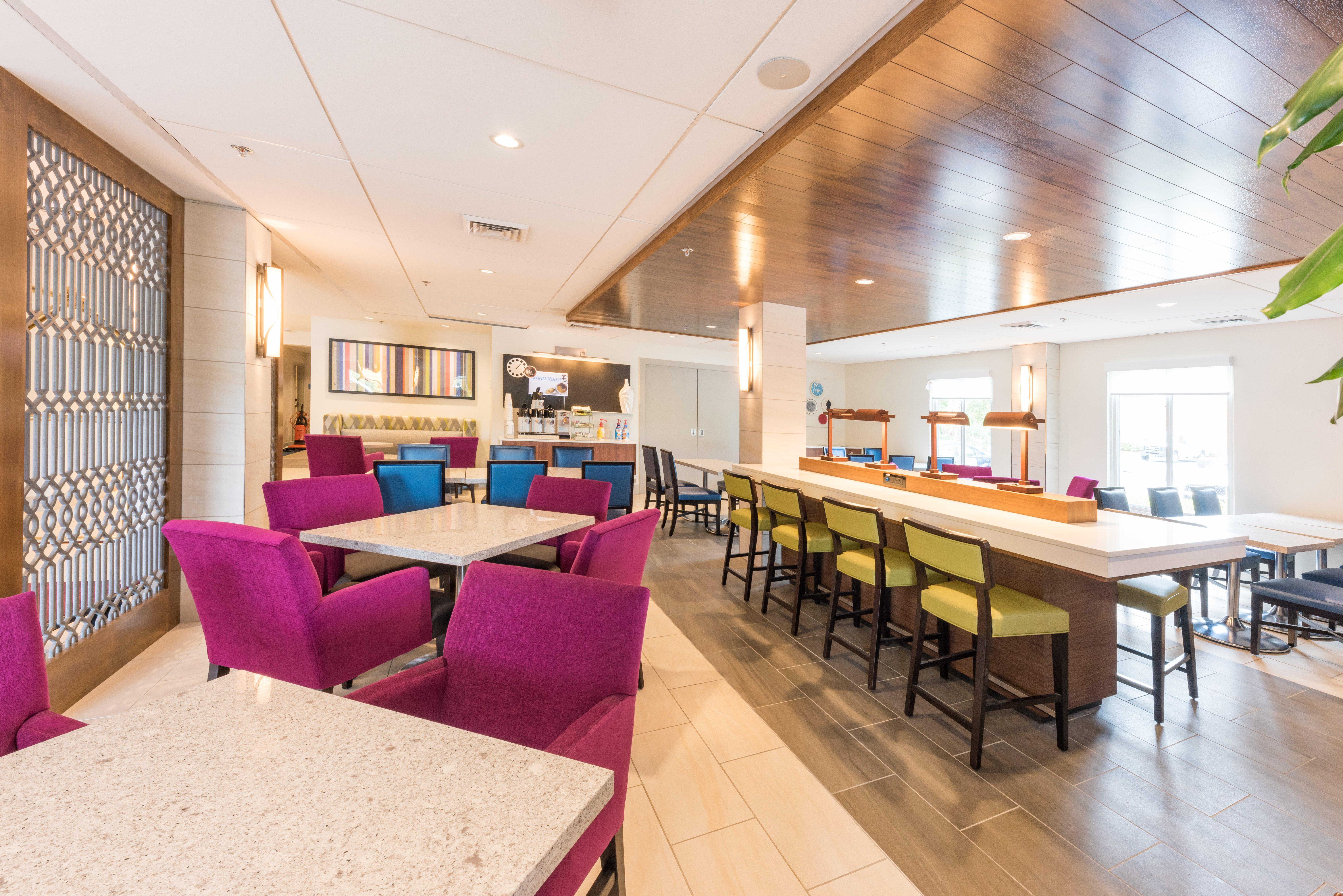 Holiday Inn Express Charleston Us Highway 17 & I-526 By Ihg Eksteriør bilde
