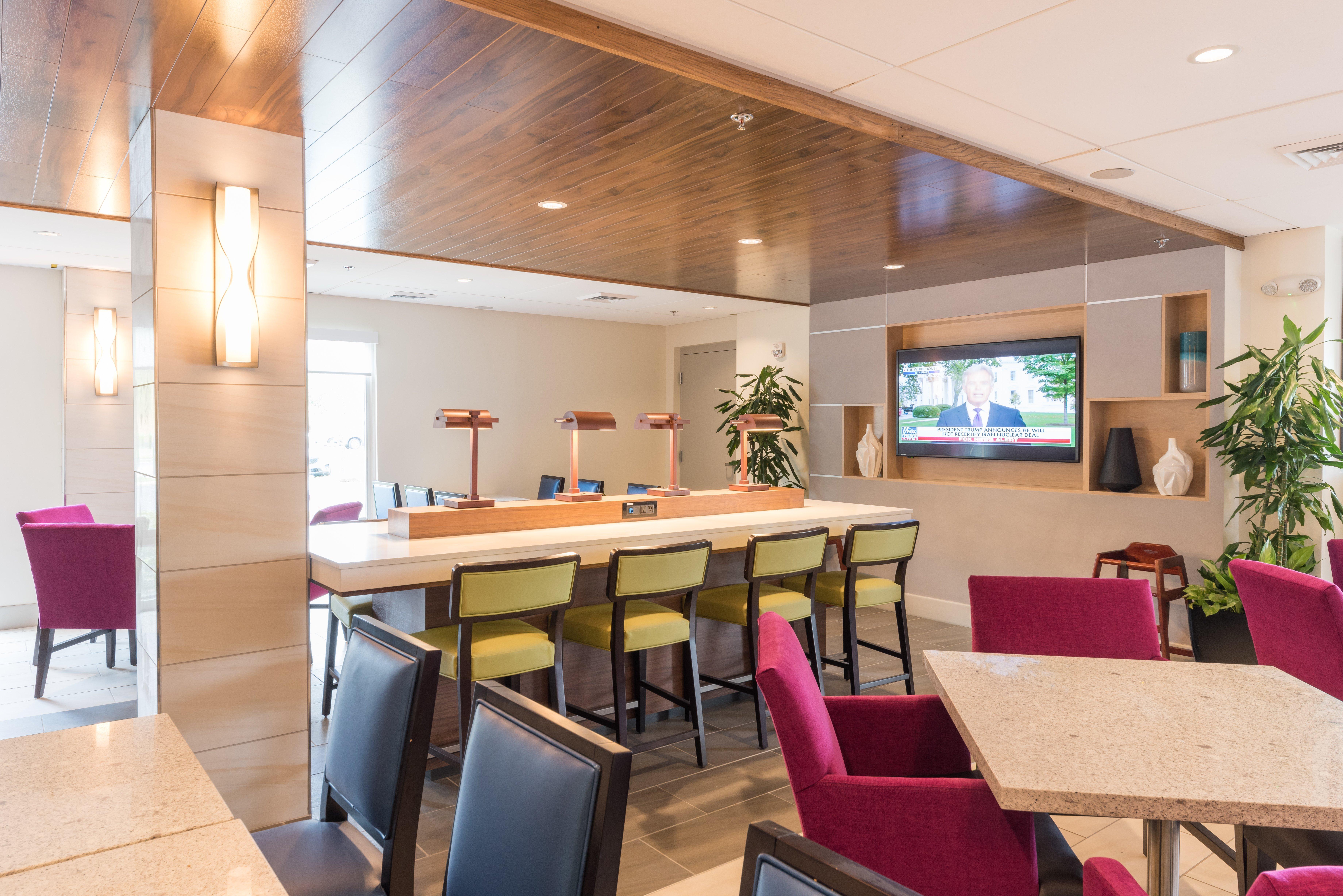 Holiday Inn Express Charleston Us Highway 17 & I-526 By Ihg Eksteriør bilde