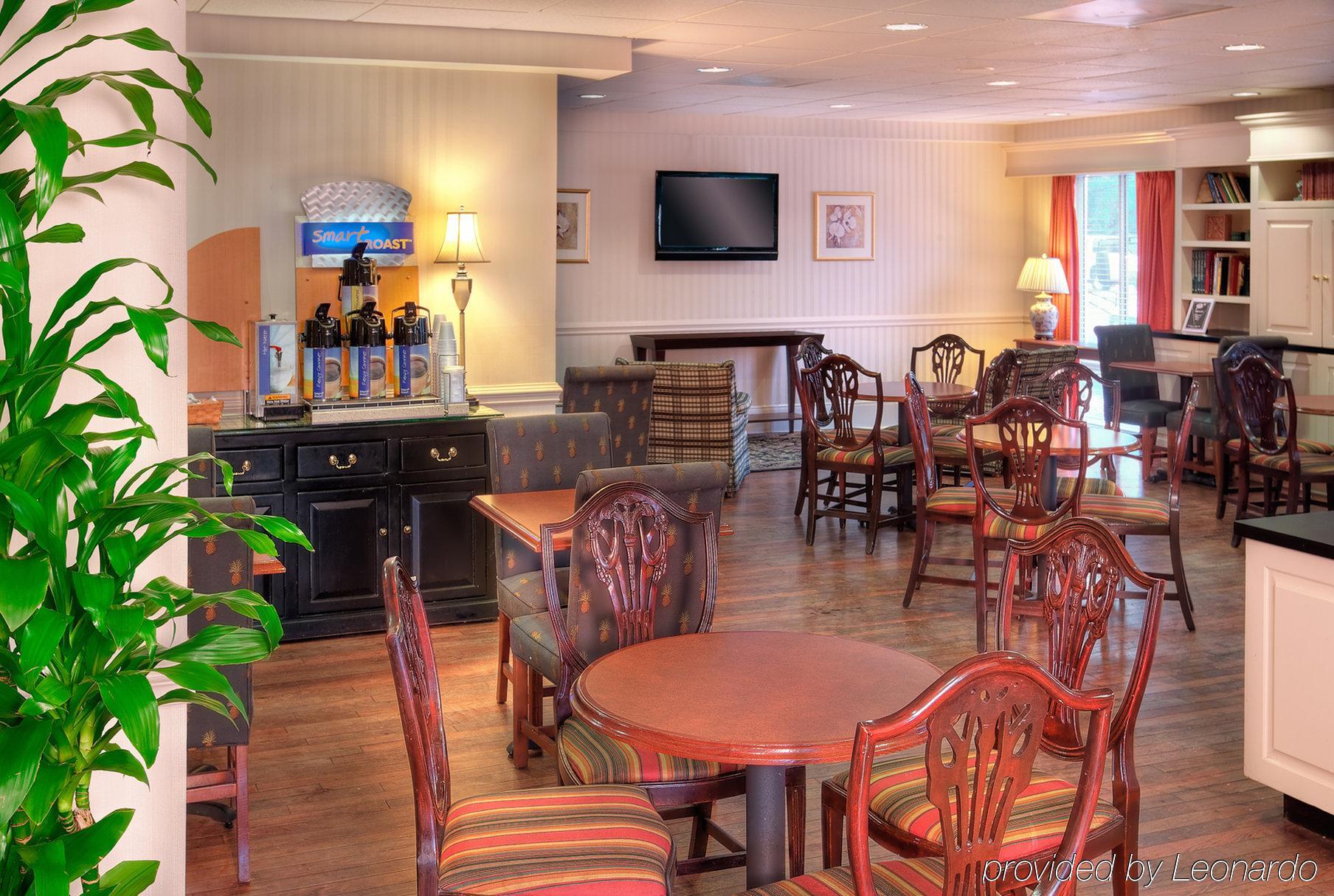 Holiday Inn Express Charleston Us Highway 17 & I-526 By Ihg Restaurant bilde