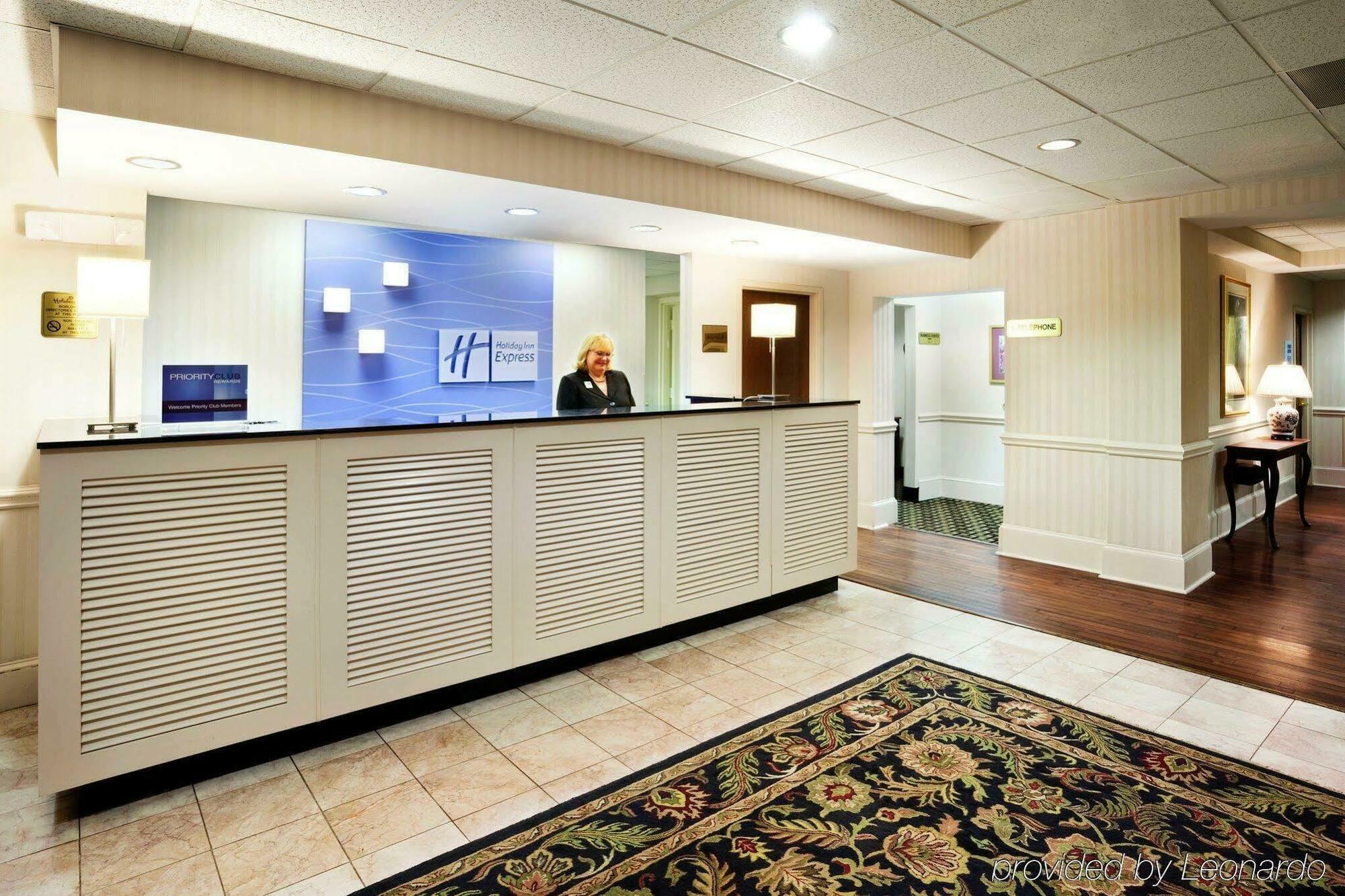 Holiday Inn Express Charleston Us Highway 17 & I-526 By Ihg Eksteriør bilde